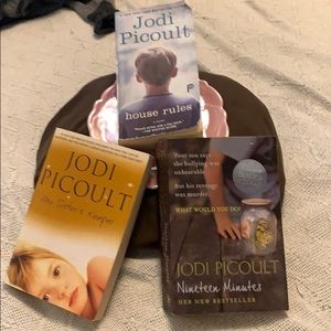 3~ Novels by JODI PICOULT~ Not to be missed!!